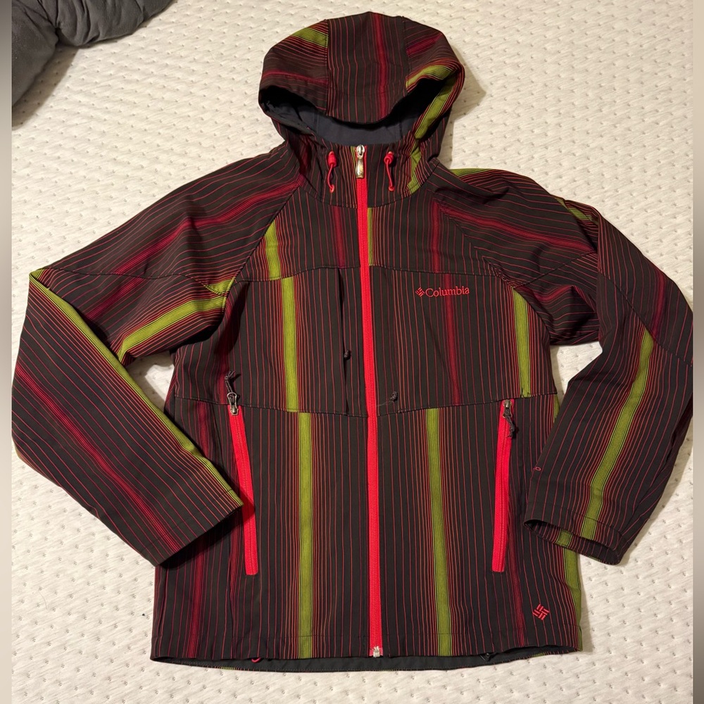 Columbia Striped Jacket with Hood. Warm and super soft on the inside Size M